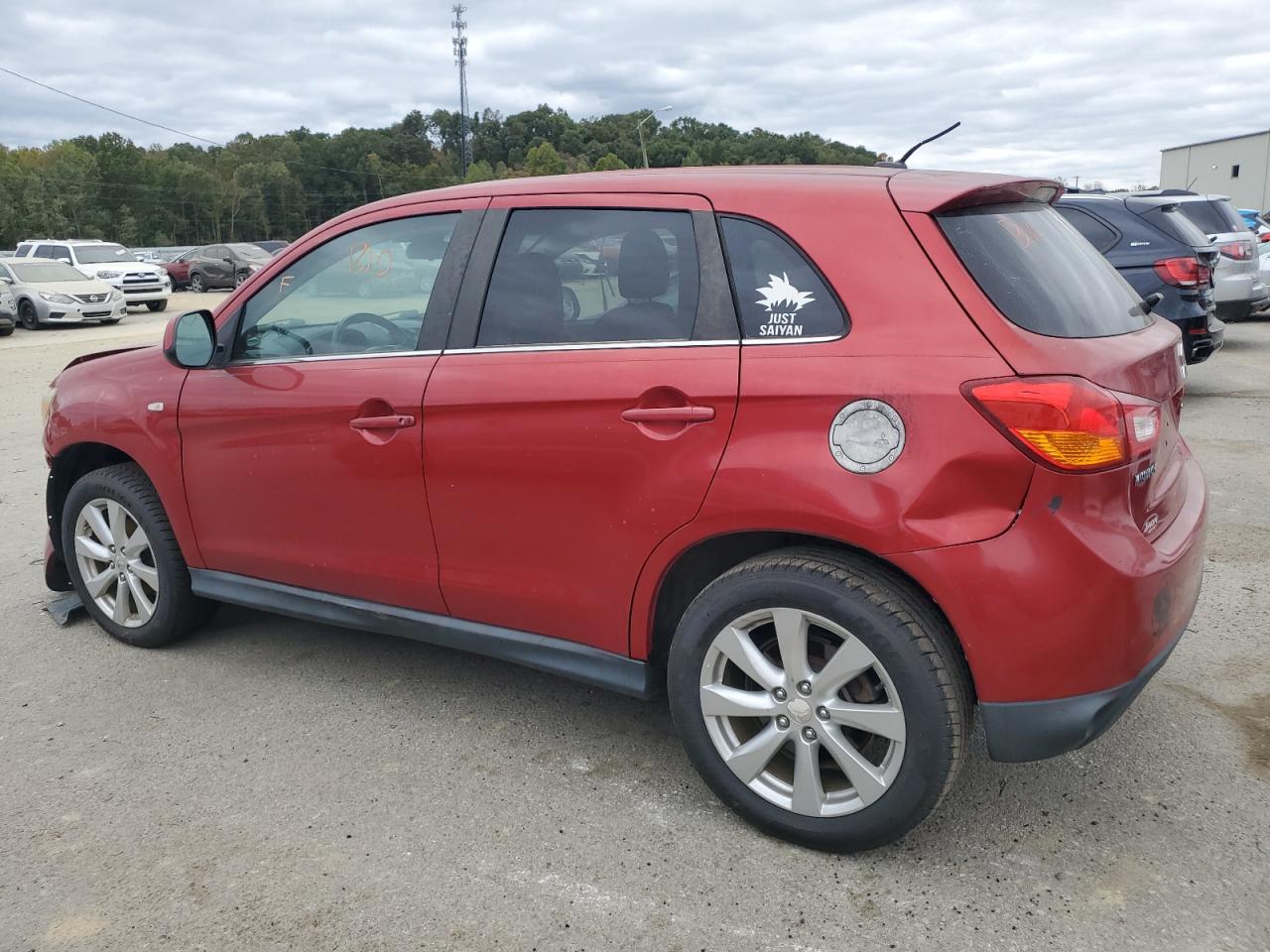 2013 Mitsubishi Outlander - Image 2