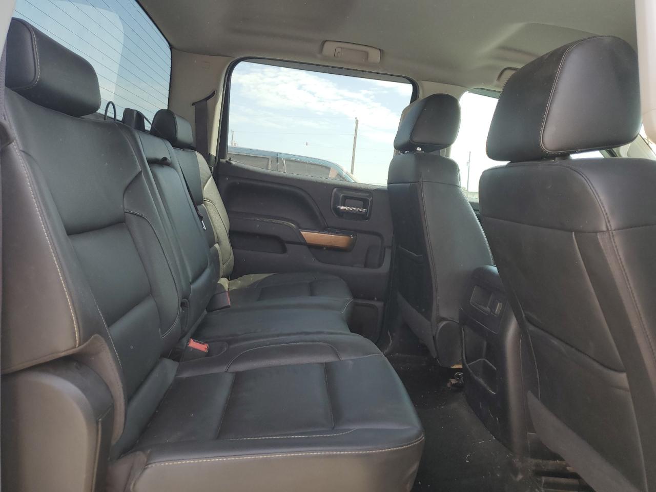 2016 Chevrolet Silverado - Image 10