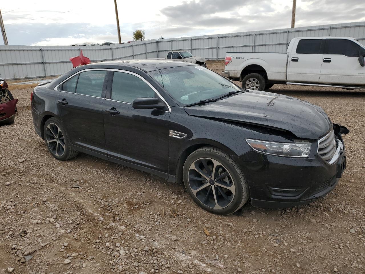 2015 Ford Taurus - Image 4
