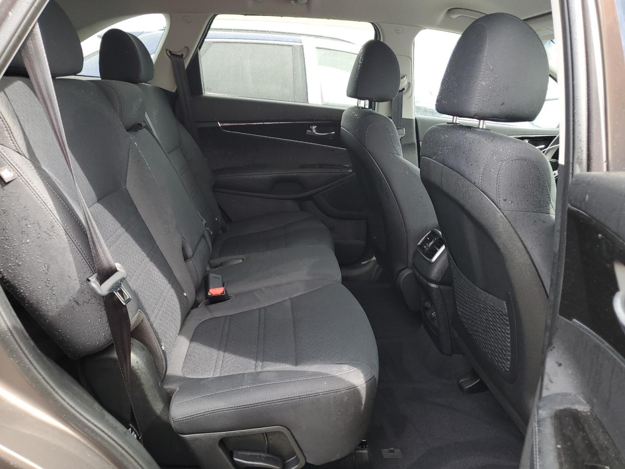 2019 Kia Sorento - Image 11