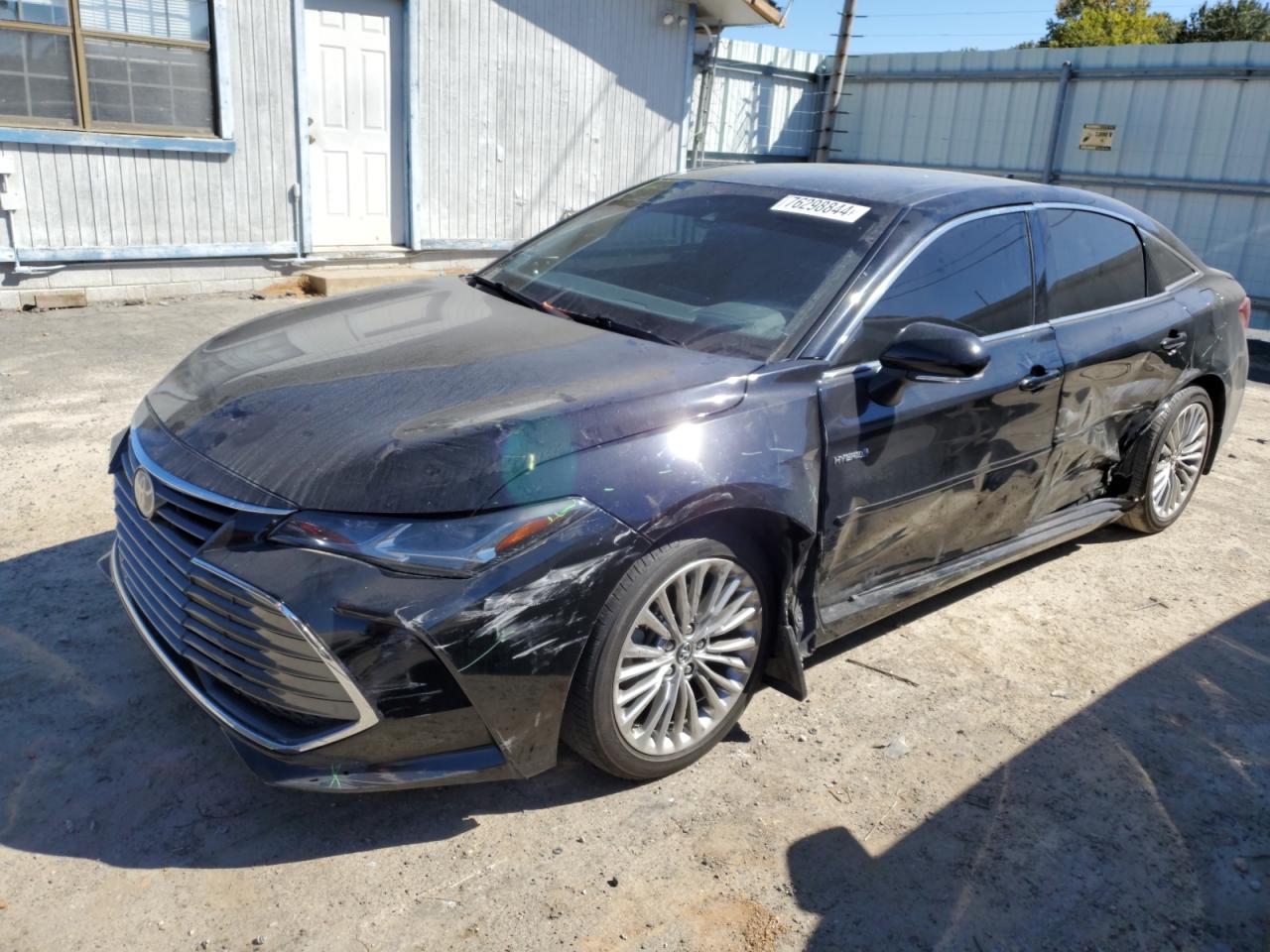 2020 Toyota Avalon - Image 1
