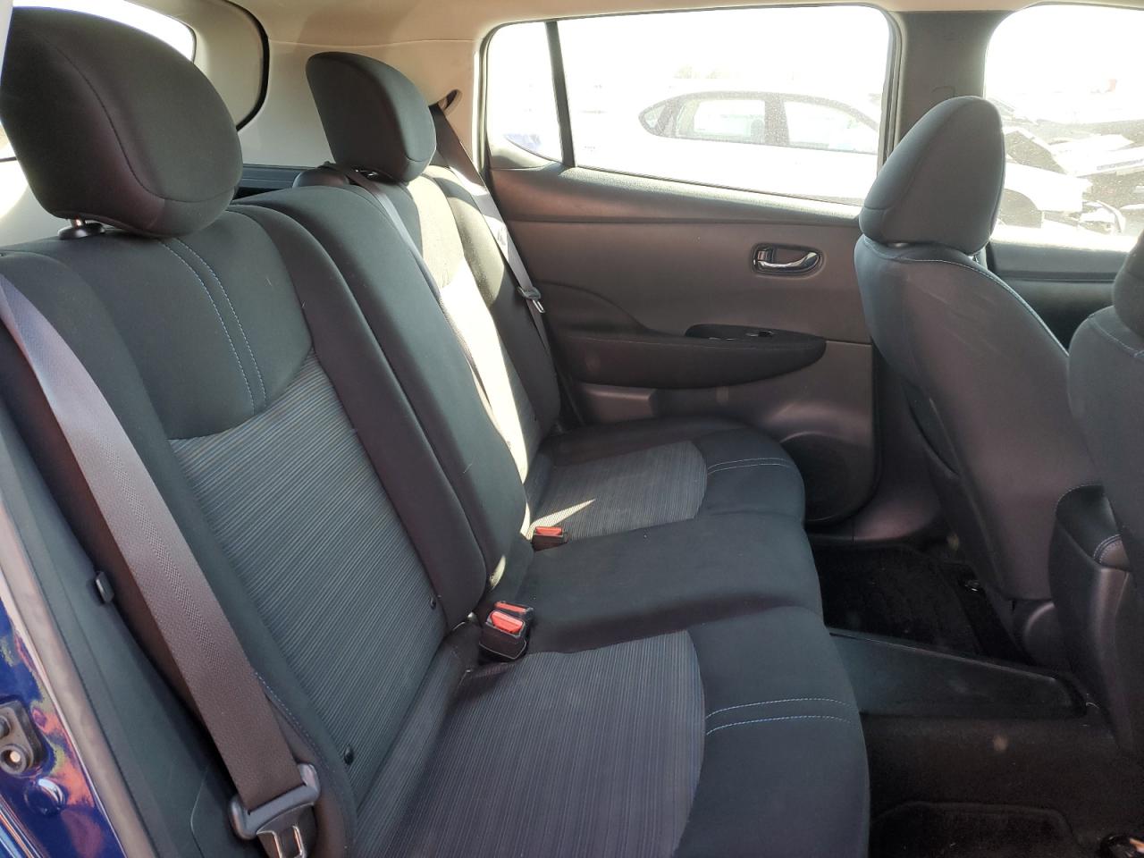 2019 Nissan Leaf - Image 11