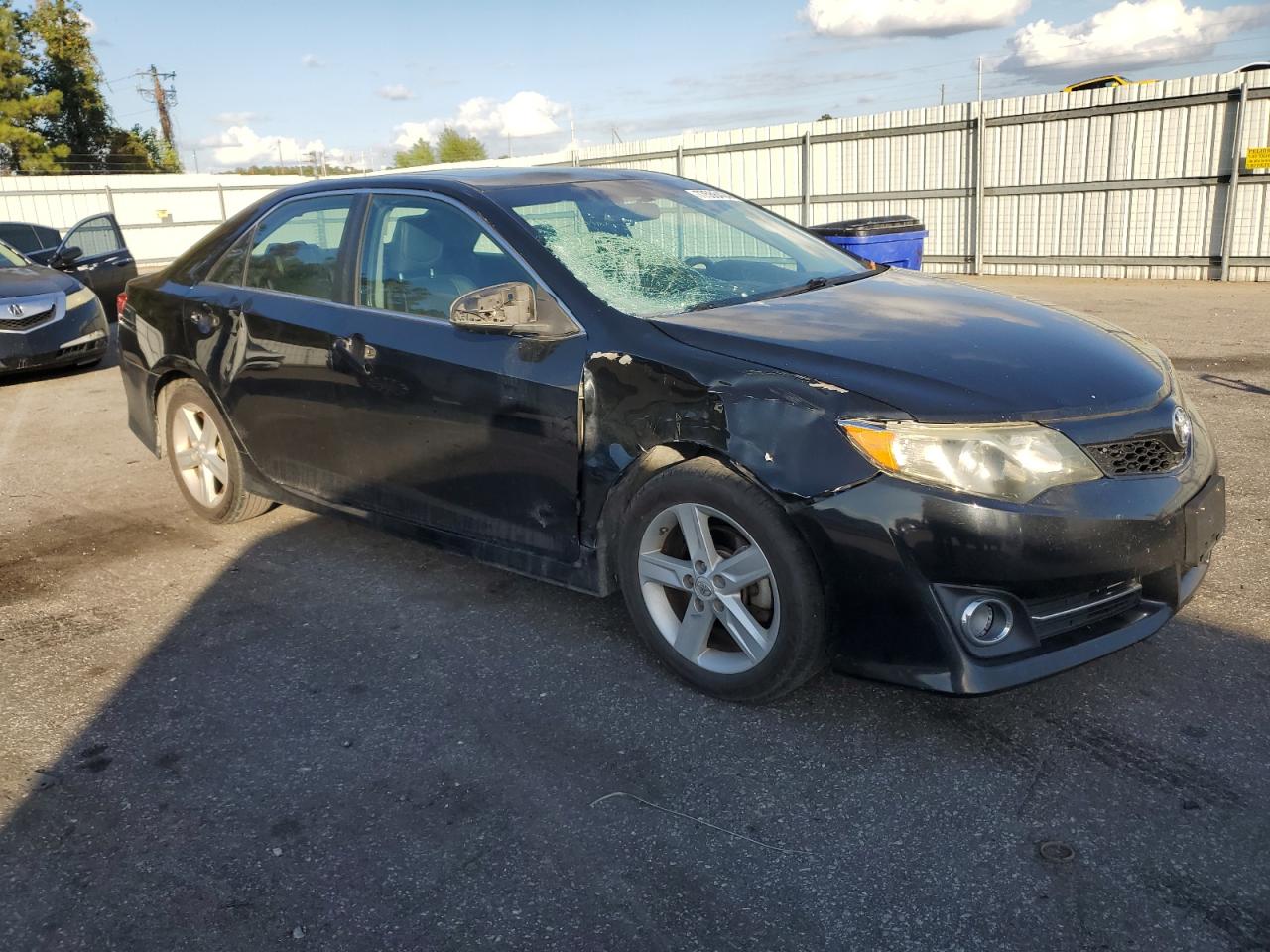 VIN 4T1BF1FKXDU682529 2013 TOYOTA CAMRY no.4