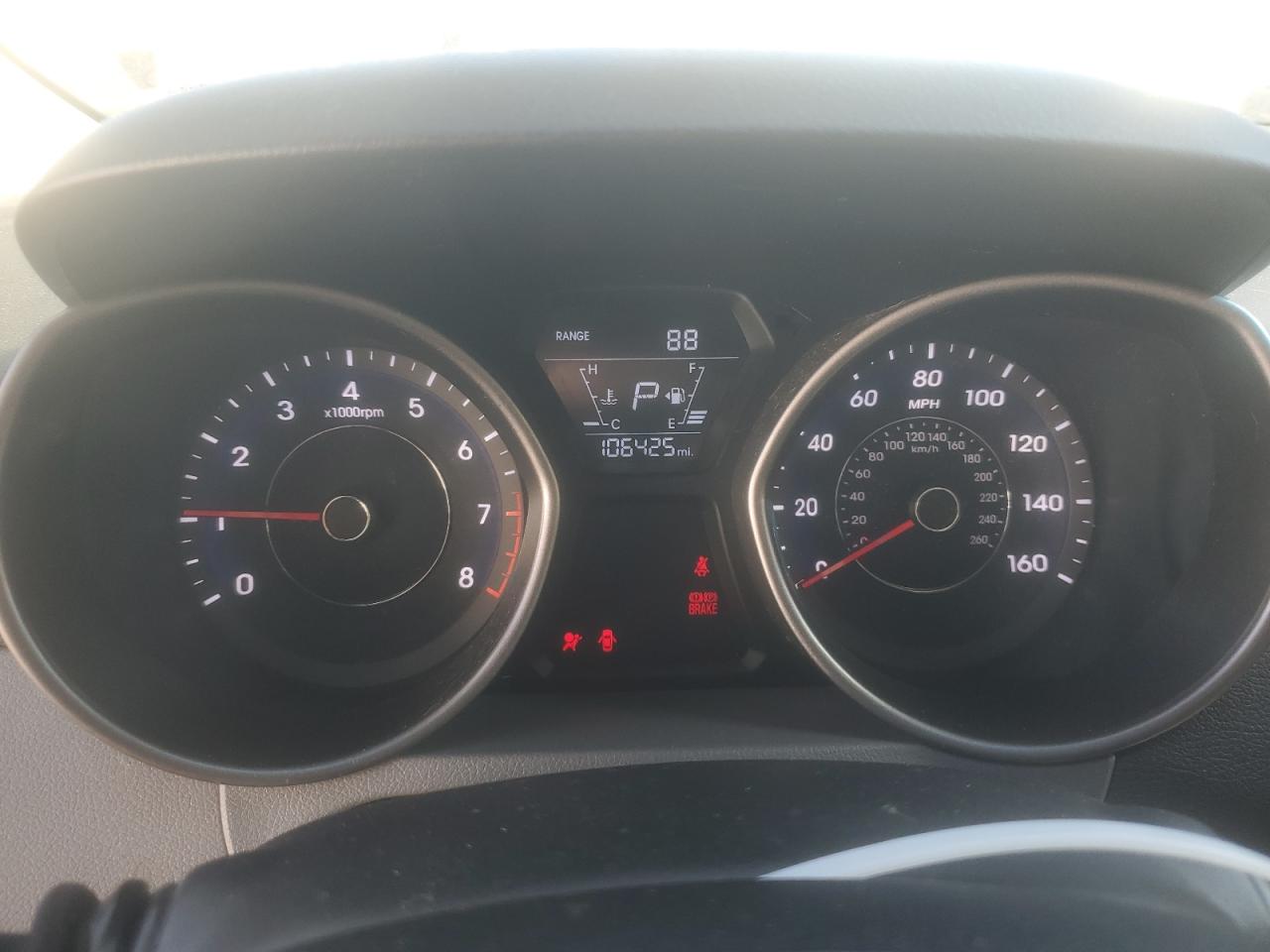2016 Hyundai Elantra - Image 9