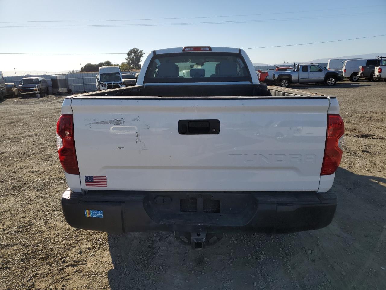 5TFTY5F1XJX009834 2018 Toyota Tundra Double Cab Sr