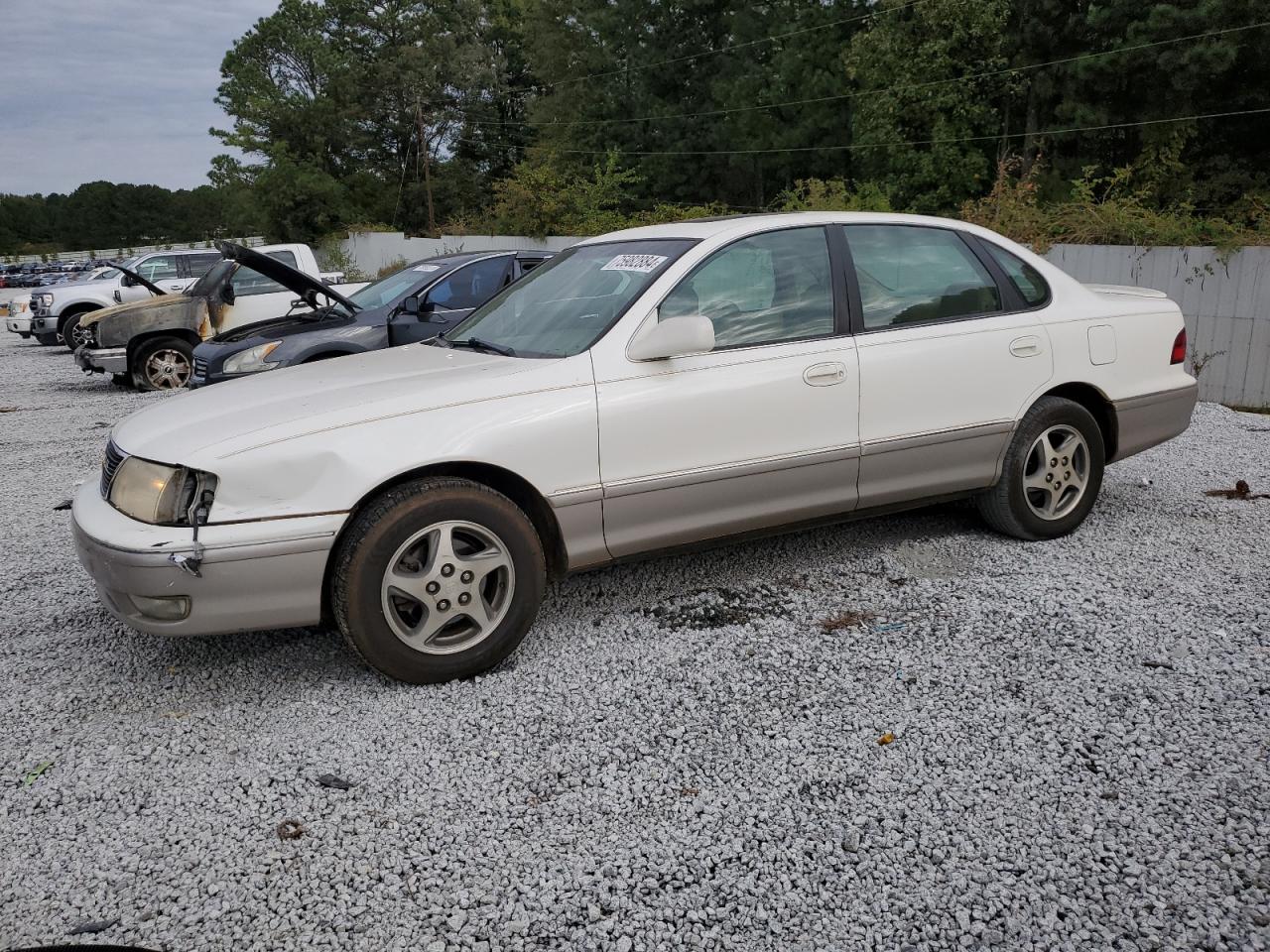 1999 Toyota Avalon - Image 1