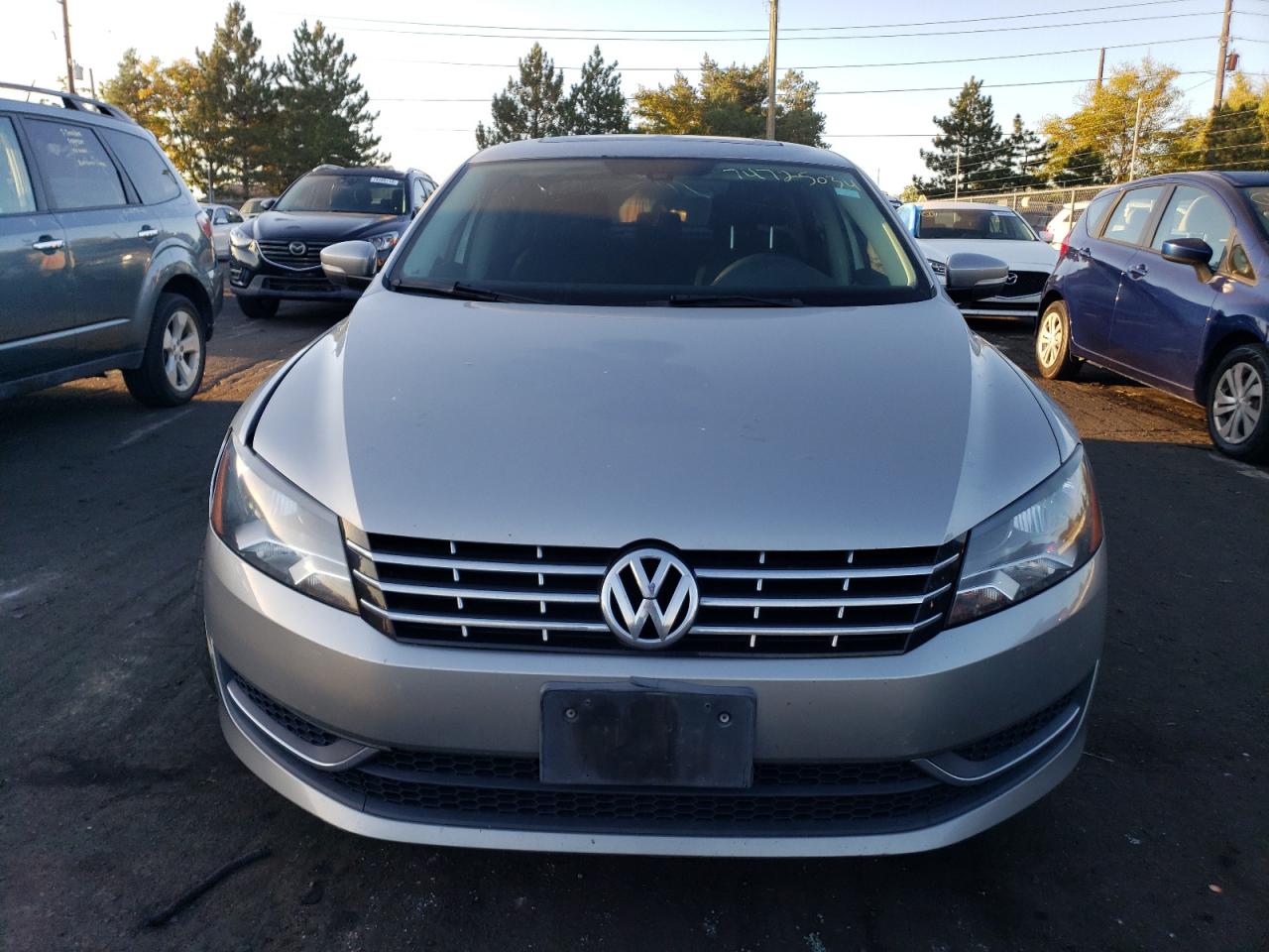 2014 Volkswagen Passat - Image 5
