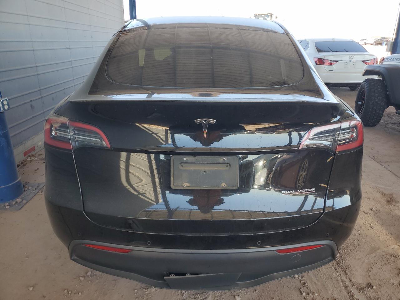 7SAYGDEF6NF395932 2022 Tesla Model Y