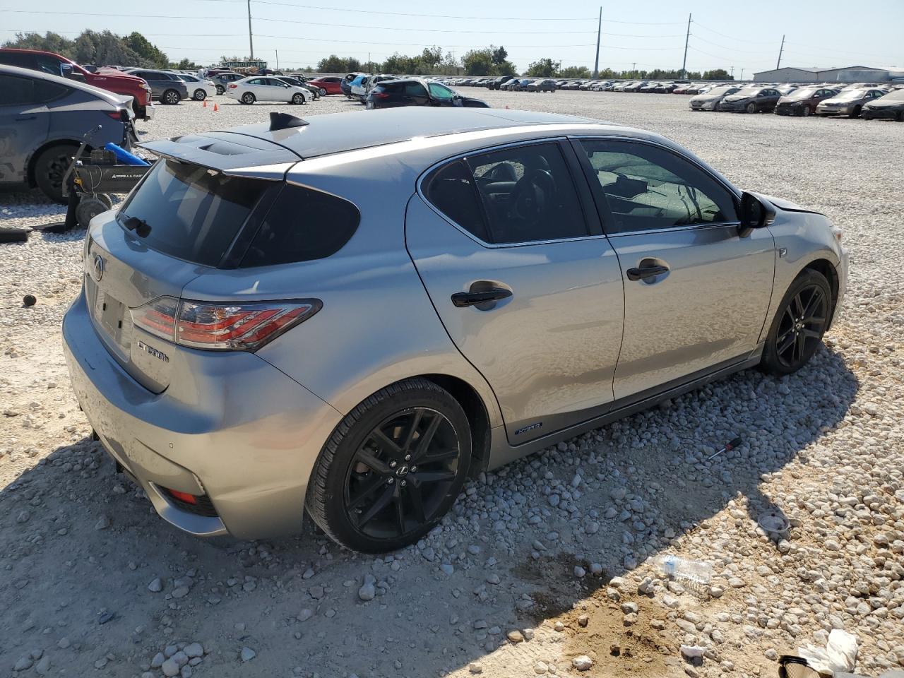 2016 Lexus CT - Image 3