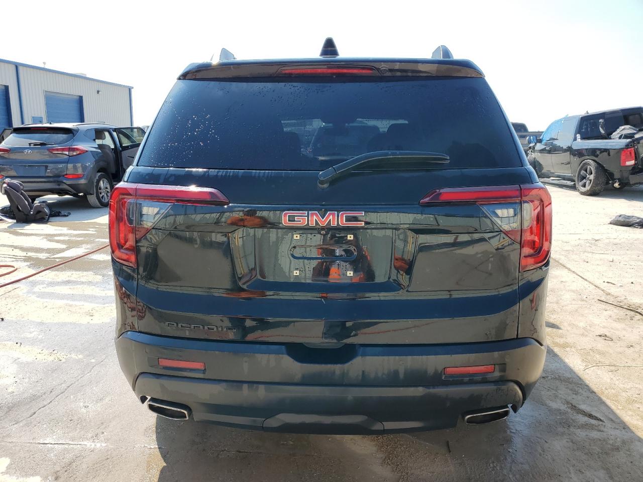 1GKKNML44MZ152465 2021 GMC Acadia Slt