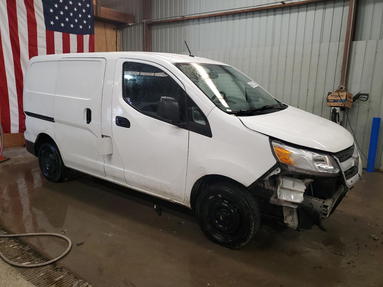 2017 Chevrolet Express - Image 4
