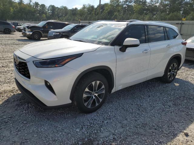 2021 Toyota Highlander Xle იყიდება Ellenwood-ში, GA - Water/Flood