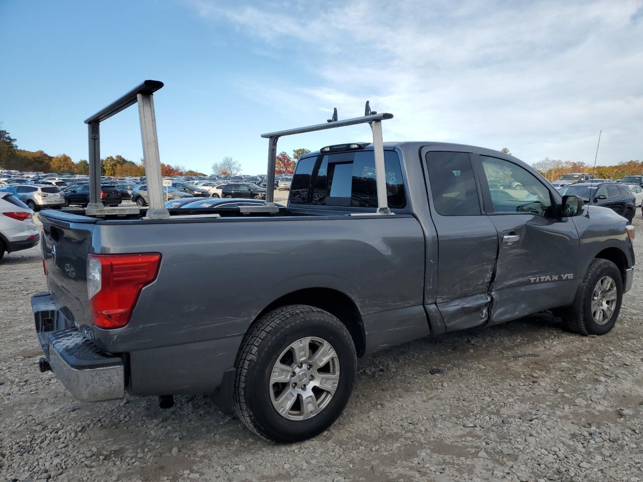 2018 Nissan Titan - Image 3