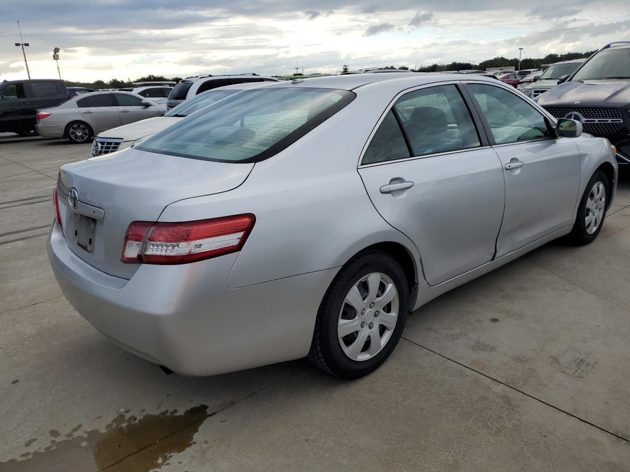 2010 Toyota Camry - Image 3