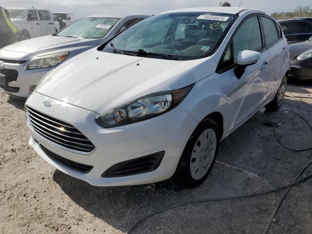  FORD FIESTA 2015 Білий