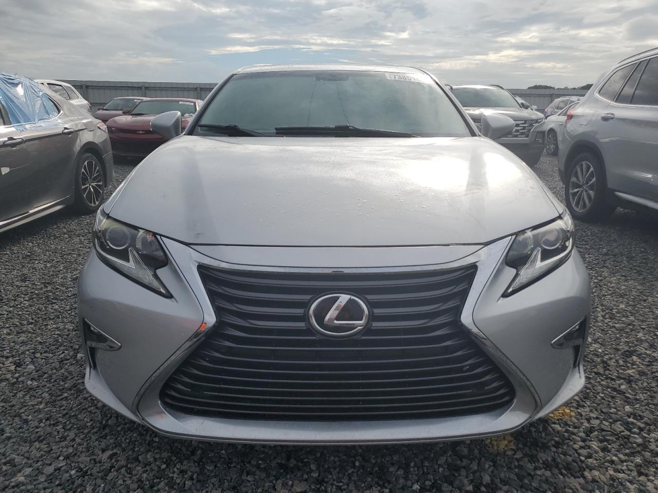 2016 Lexus ES - Image 5