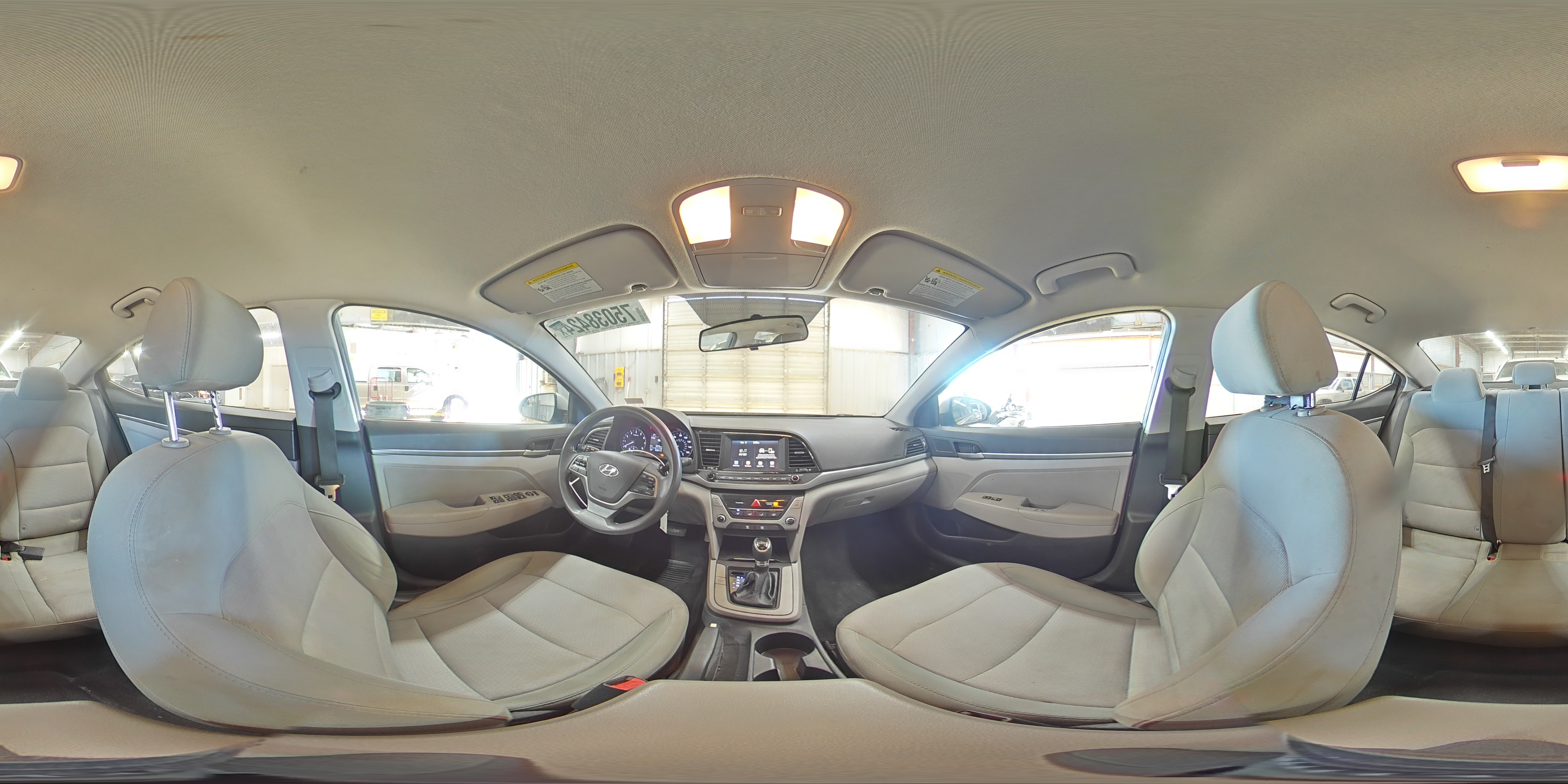 2017 Hyundai Elantra - Image 13