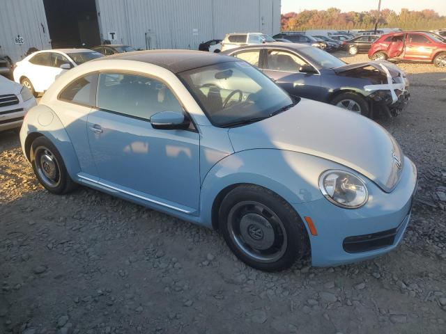  VOLKSWAGEN BEETLE 2013 Синій