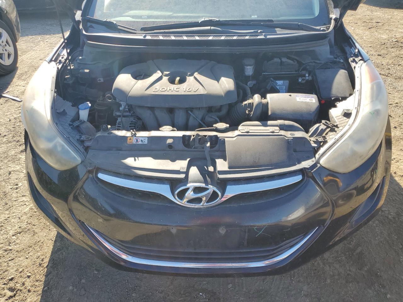 2013 Hyundai Elantra - Image 11
