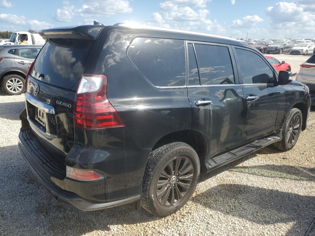 2021 Lexus GX - Image 3