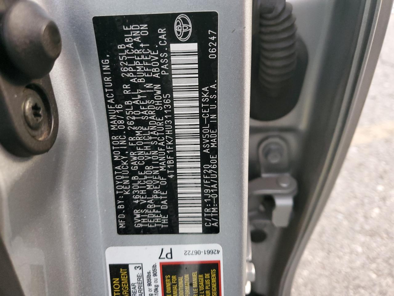 2017 Toyota Camry - Image 12