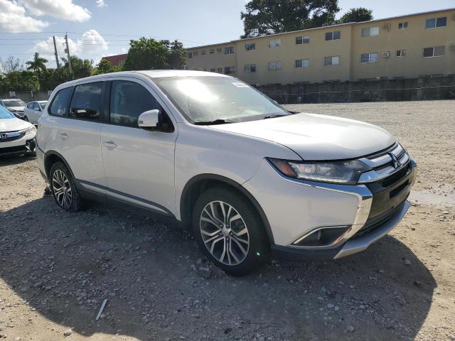  MITSUBISHI OUTLANDER 2017 Белый