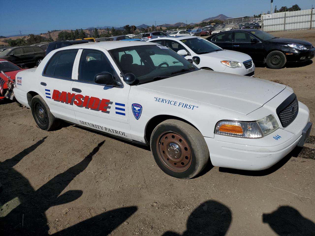 2010 Ford Crown Victoria - Image 4