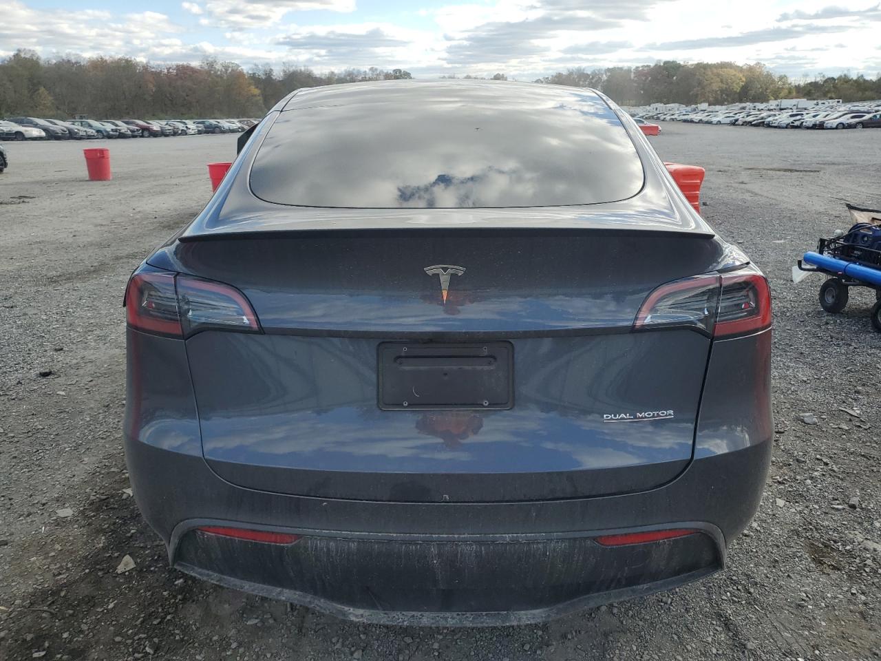 2023 Tesla Model Y VIN: 7SAYGDEF4PF872361 Lot: 76531554