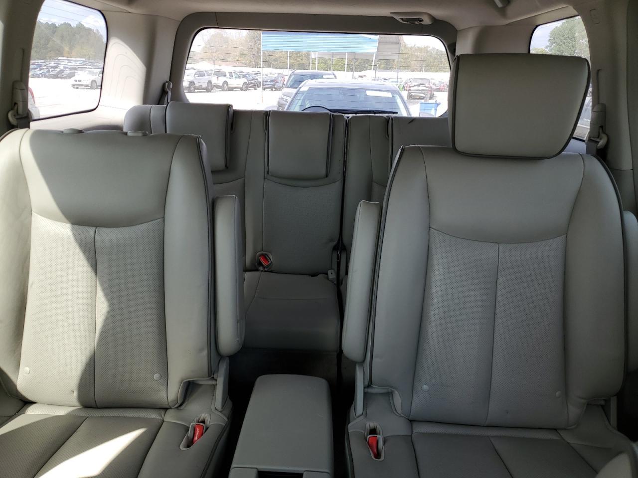 2014 Nissan Quest - Image 10