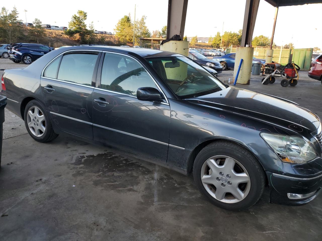 2004 Lexus LS - Image 4