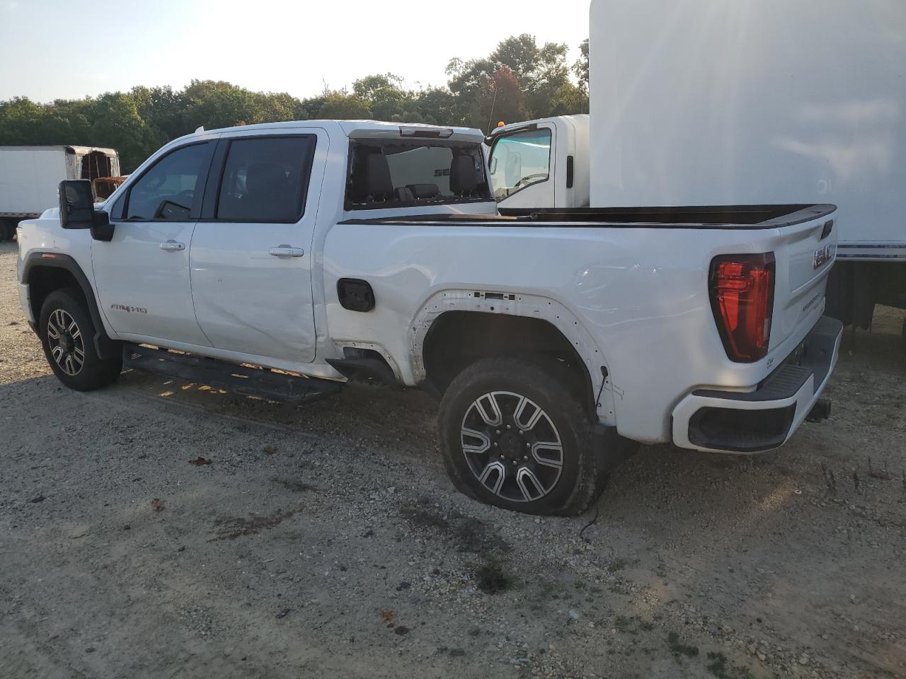 VIN 1GT49PEYXNF135425 2022 GMC SIERRA no.2