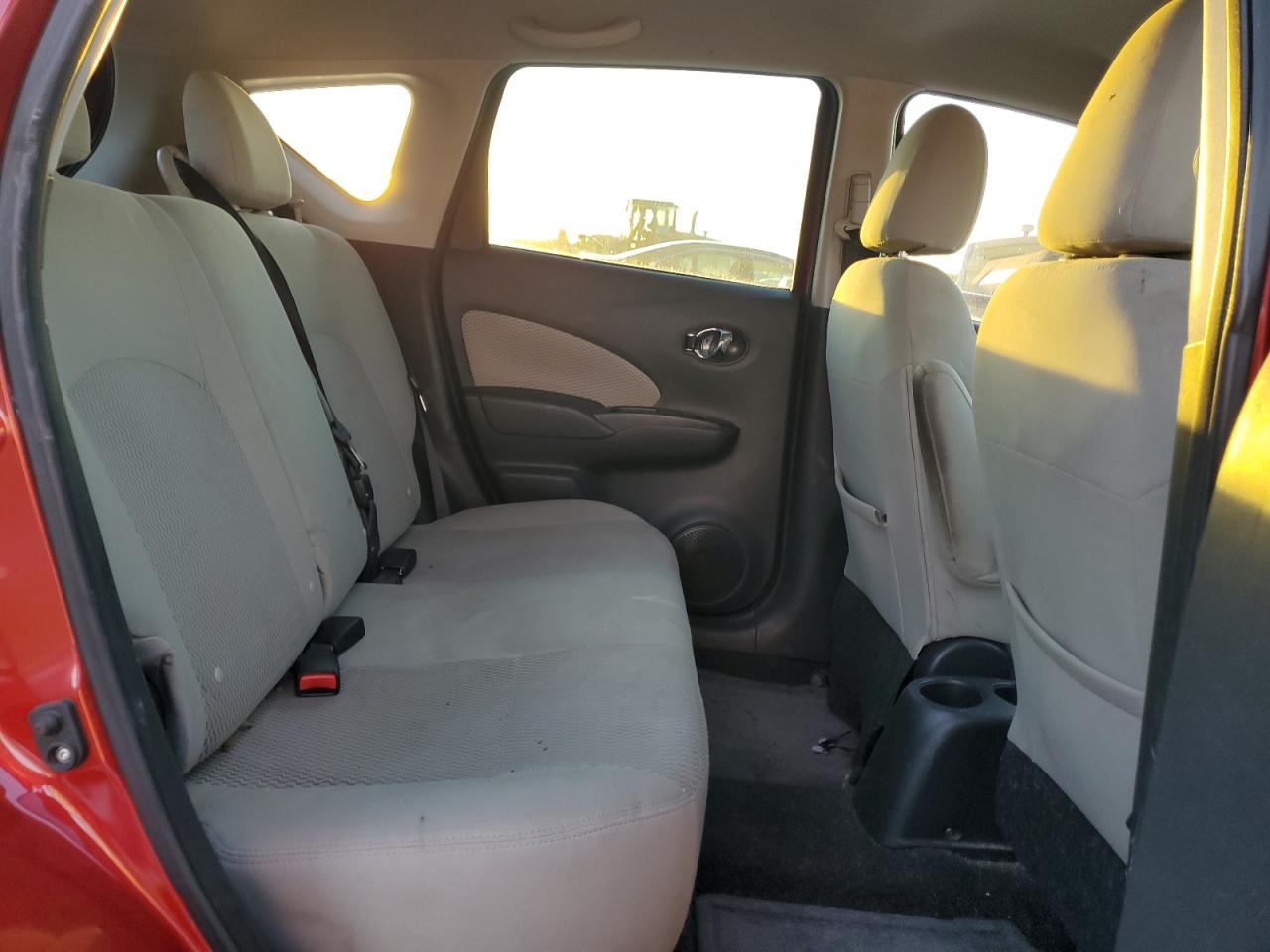 2015 Nissan Versa - Image 11