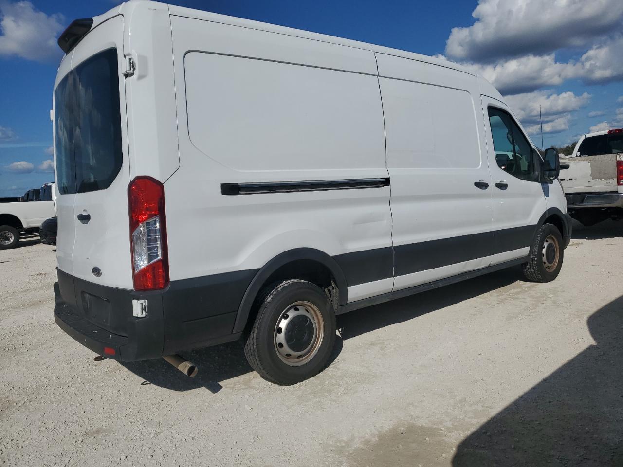 VIN 1FTBR1C85MKA48688 2021 FORD TRANSIT no.3