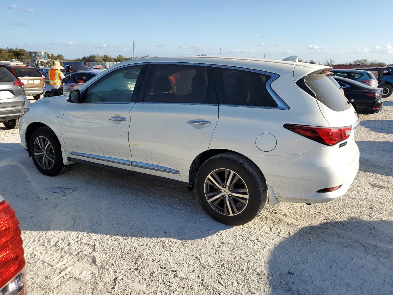 2018 Infiniti QX60 - Image 2