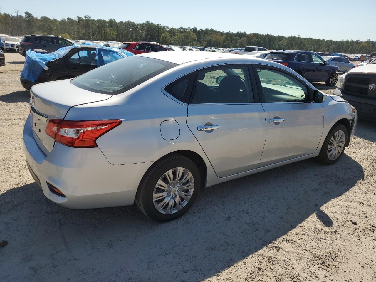 2019 Nissan Sentra - Image 3