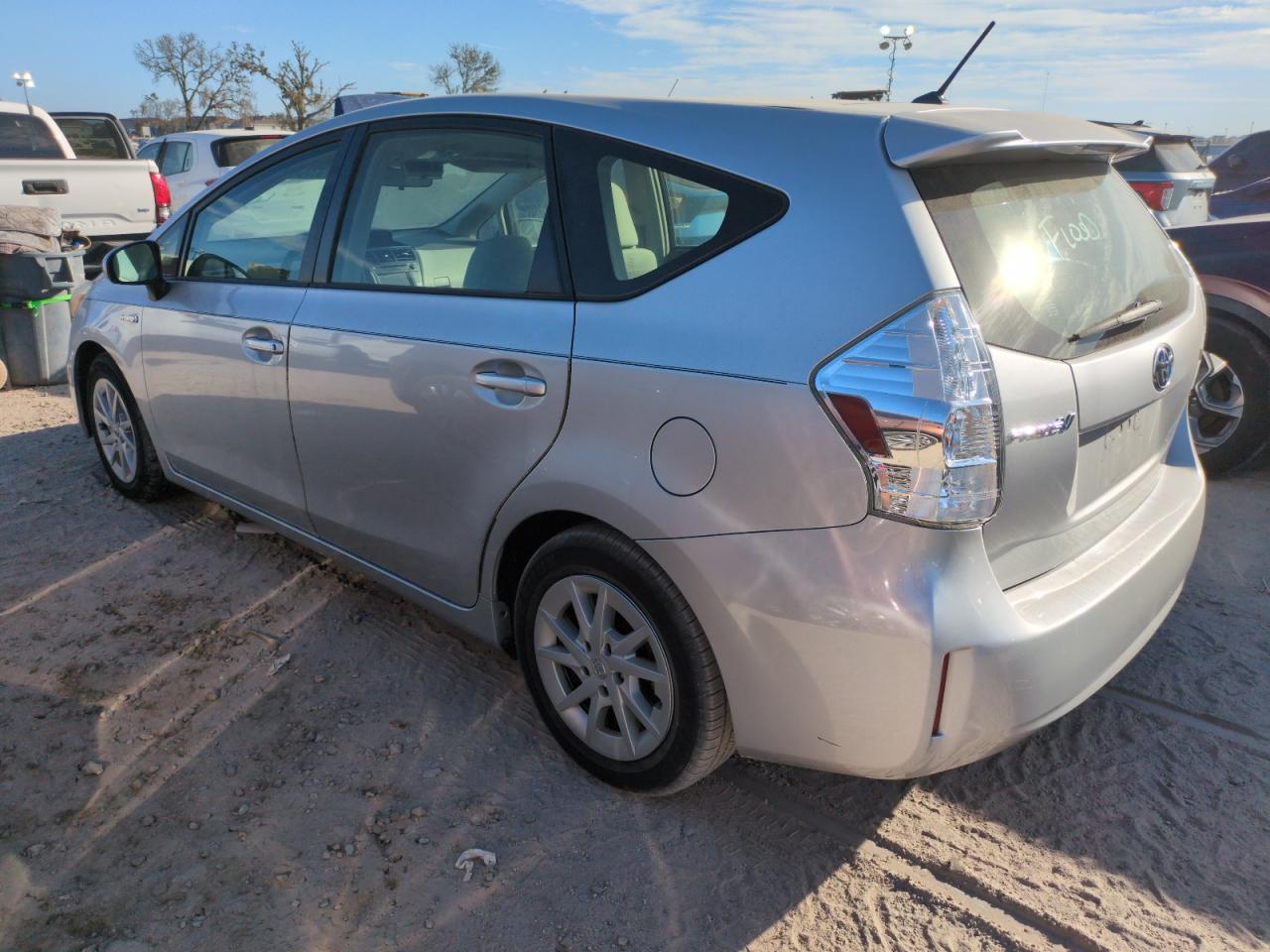 2013 Toyota Prius - Image 2