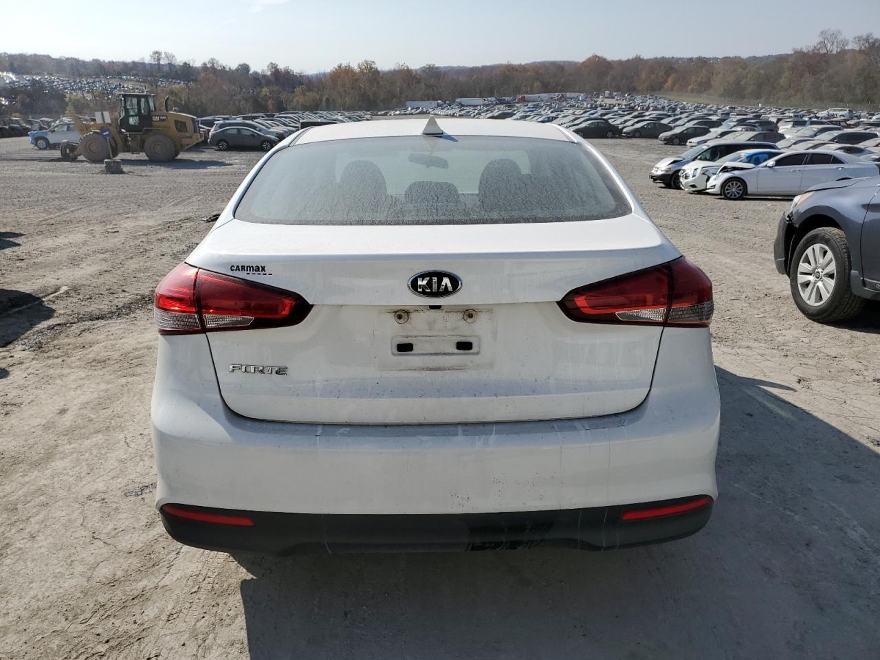 2018 Kia Forte Lx VIN: 3KPFL4A79JE190572 Lot: 78165204