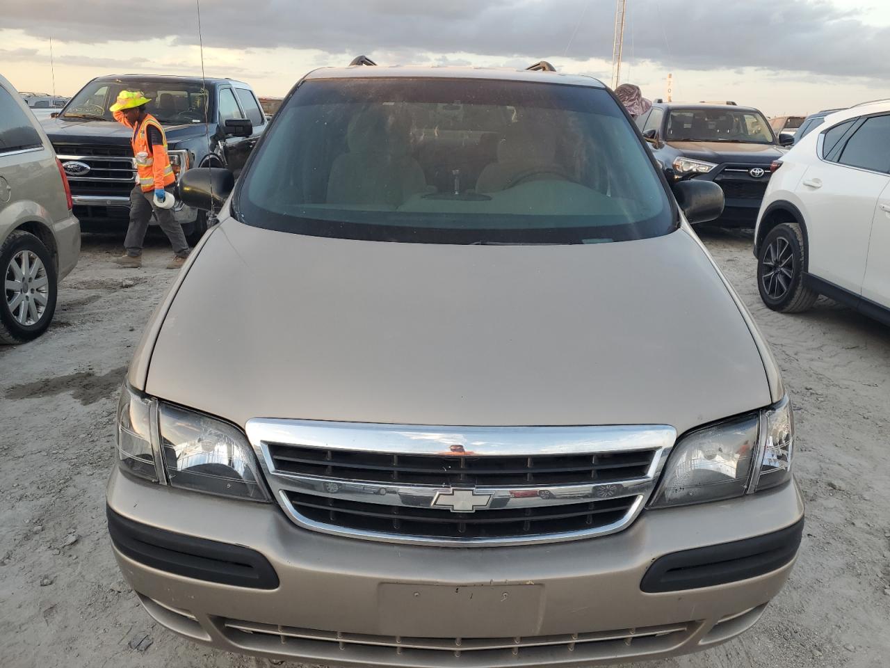 2004 Chevrolet Venture - Image 5