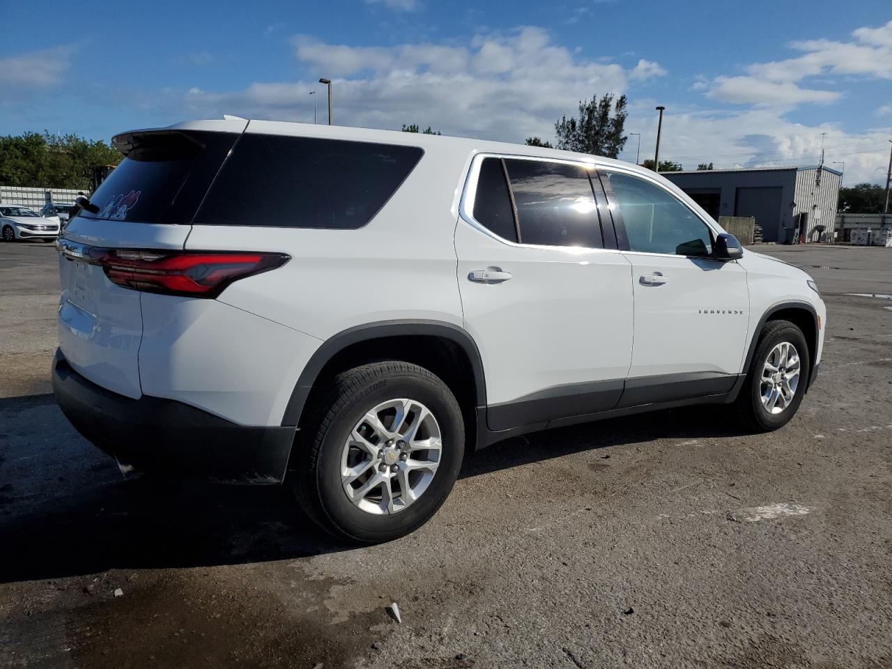 2022 Chevrolet Traverse - Image 3