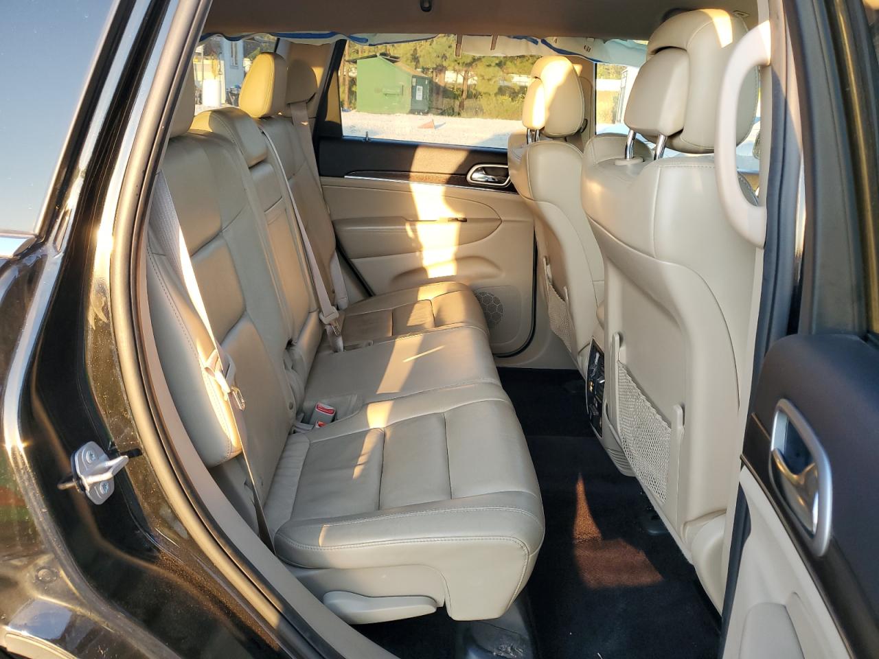 2018 Jeep Grand Cherokee - Image 10