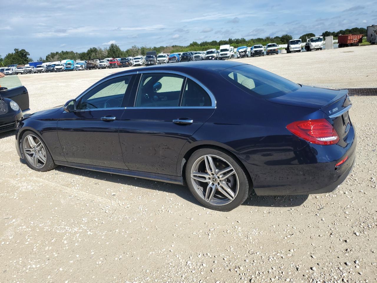 WDDZF4JB9JA467299 2018 MERCEDES-BENZ E CLASS - Image 2