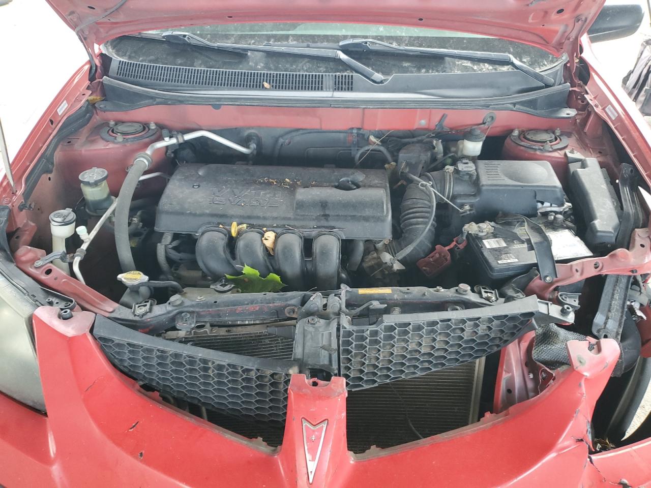 2004 Pontiac Vibe - Image 12