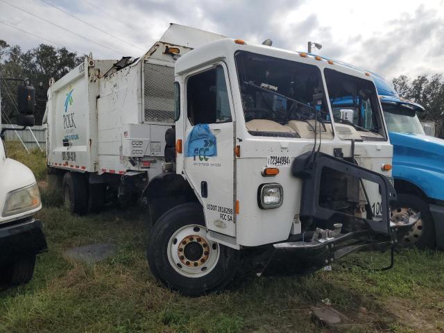 2018 Peterbilt 520 