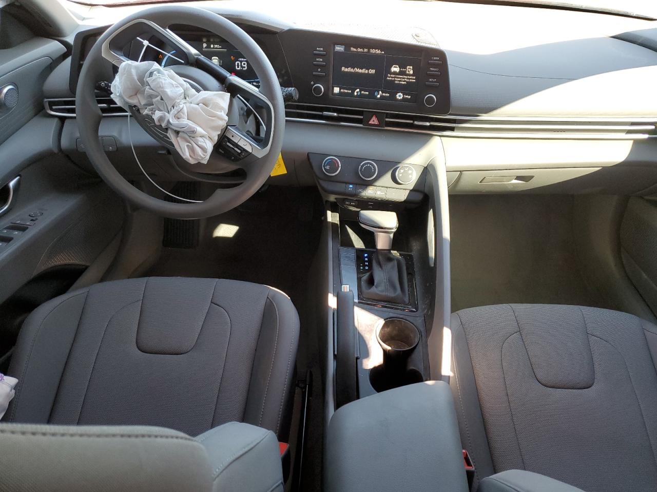 2024 Hyundai Elantra - Image 8