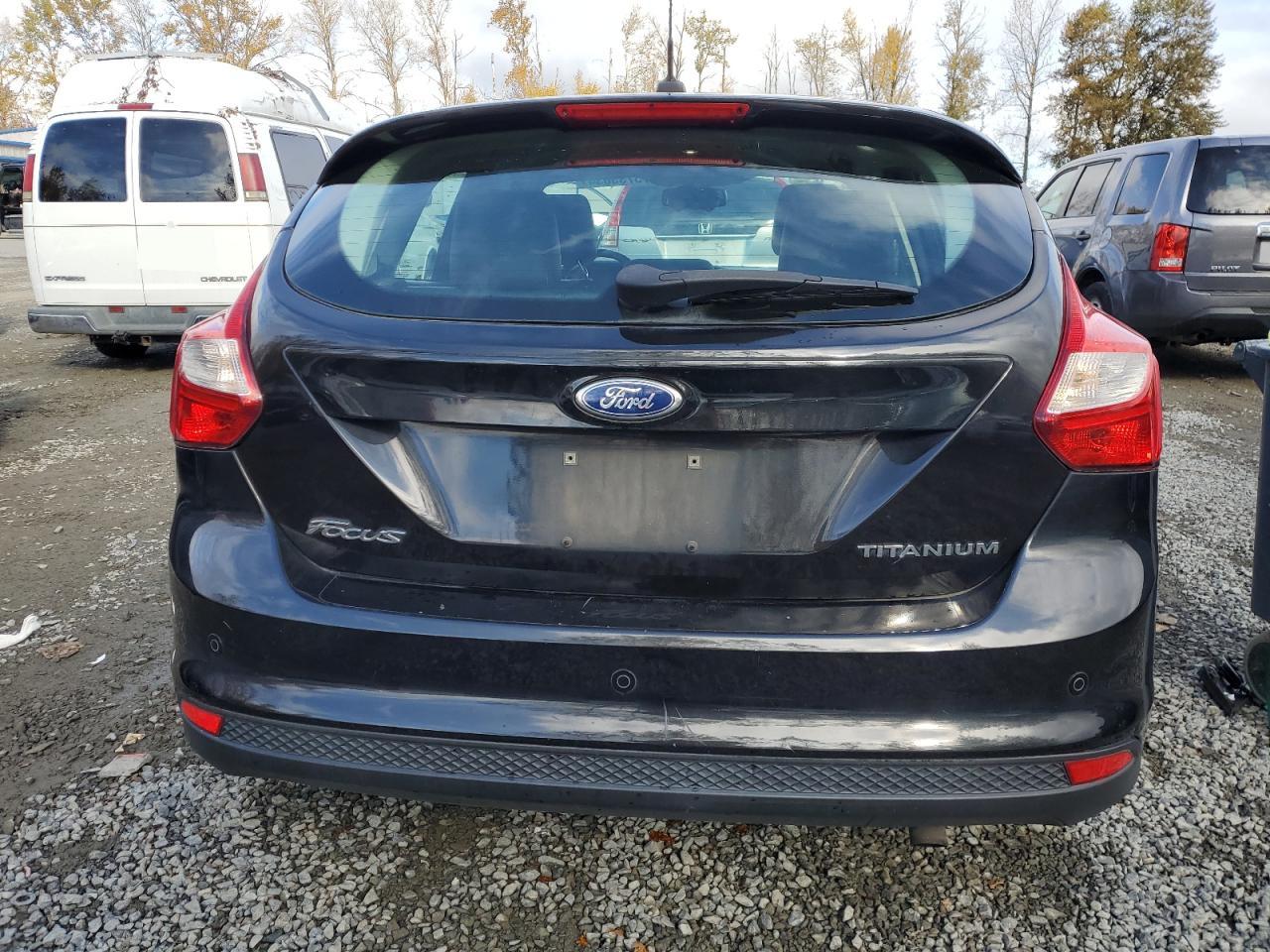 1FAHP3N27CL356626 2012 Ford Focus Titanium