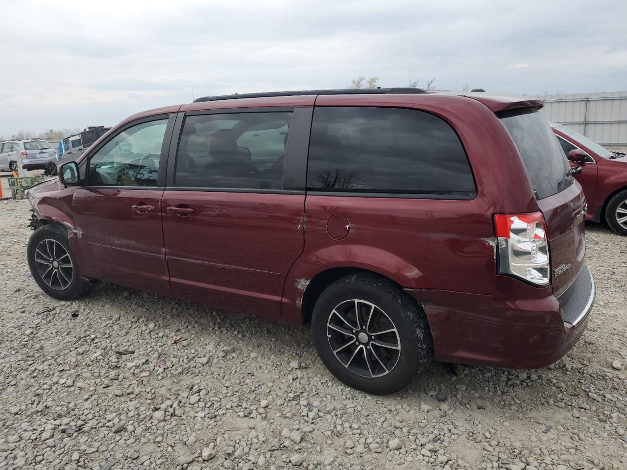 VIN 2C4RDGEG0HR813477 2017 DODGE CARAVAN no.2