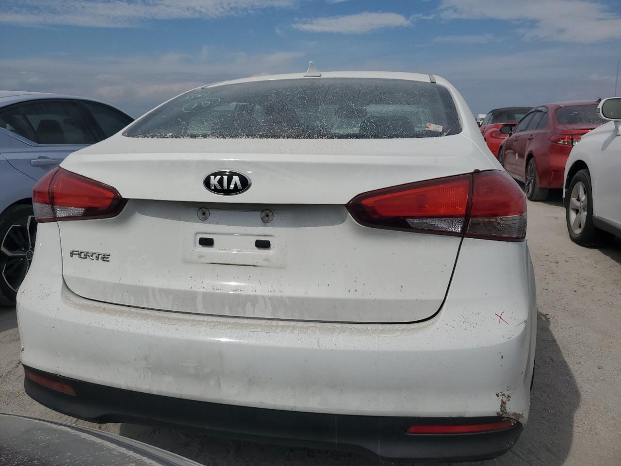 2017 Kia Forte Lx VIN: 3KPFK4A74HE130972 Lot: 74823924