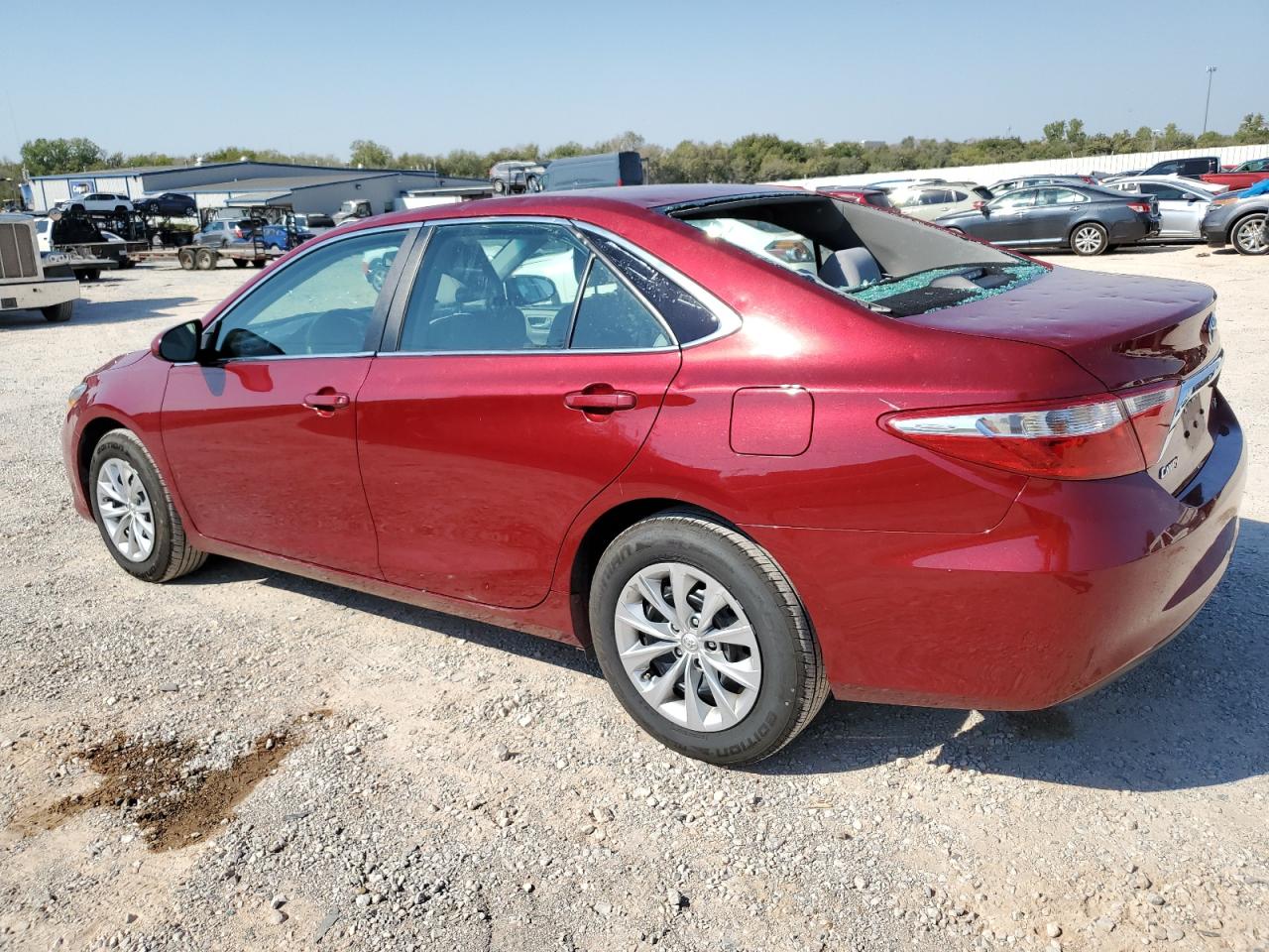 4T1BF1FK4FU911256 2015 TOYOTA CAMRY - Image 2