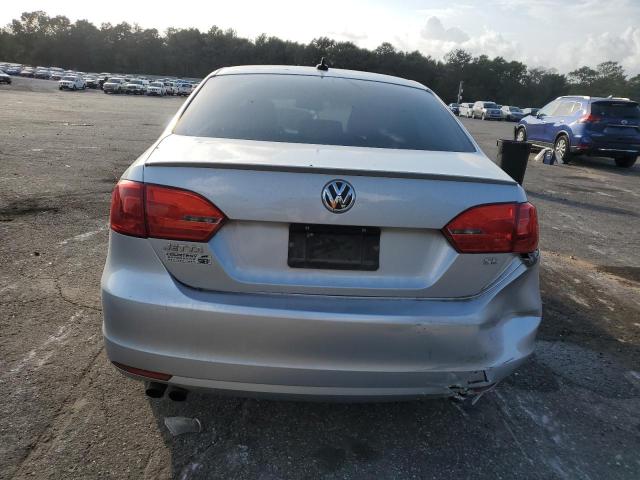 Sedans VOLKSWAGEN JETTA 2014 Silver