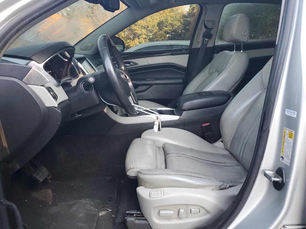 2015 Cadillac SRX - Image 7